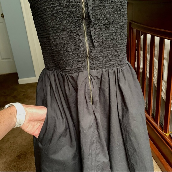 Levi’s black zip up dress - Picture 4 of 7